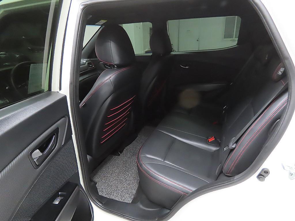 Ssangyong Tivoli 2021 Blanco - Importación desde Corea - HF Imports Iquique - Foto 9