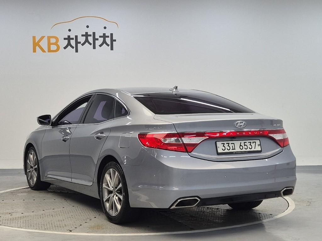 HYUNDAI Grandeur - Vista 2