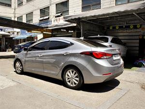 HYUNDAI Avante - Vista 8