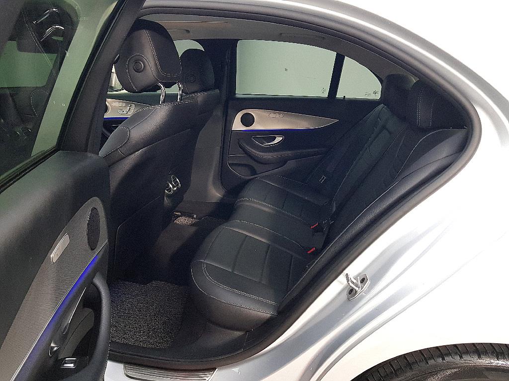 Mercedes Benz E class - Vista 9