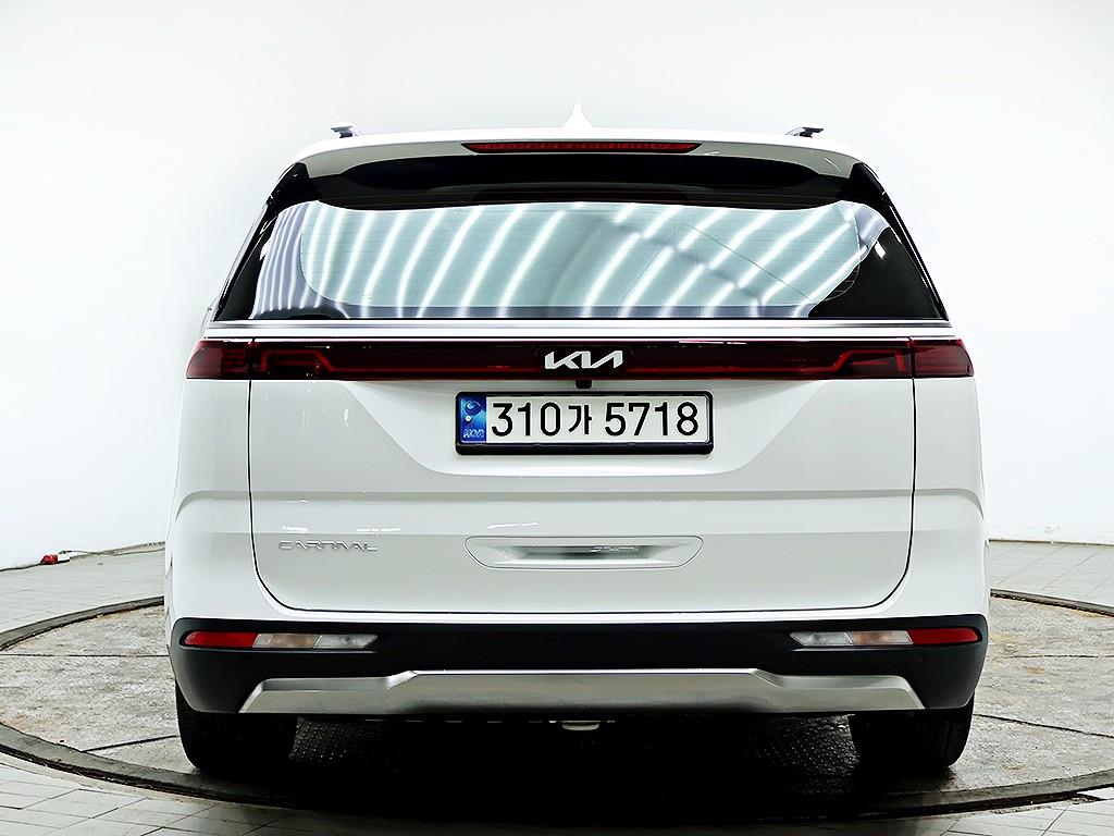 KIA Carnival - Vista 5
