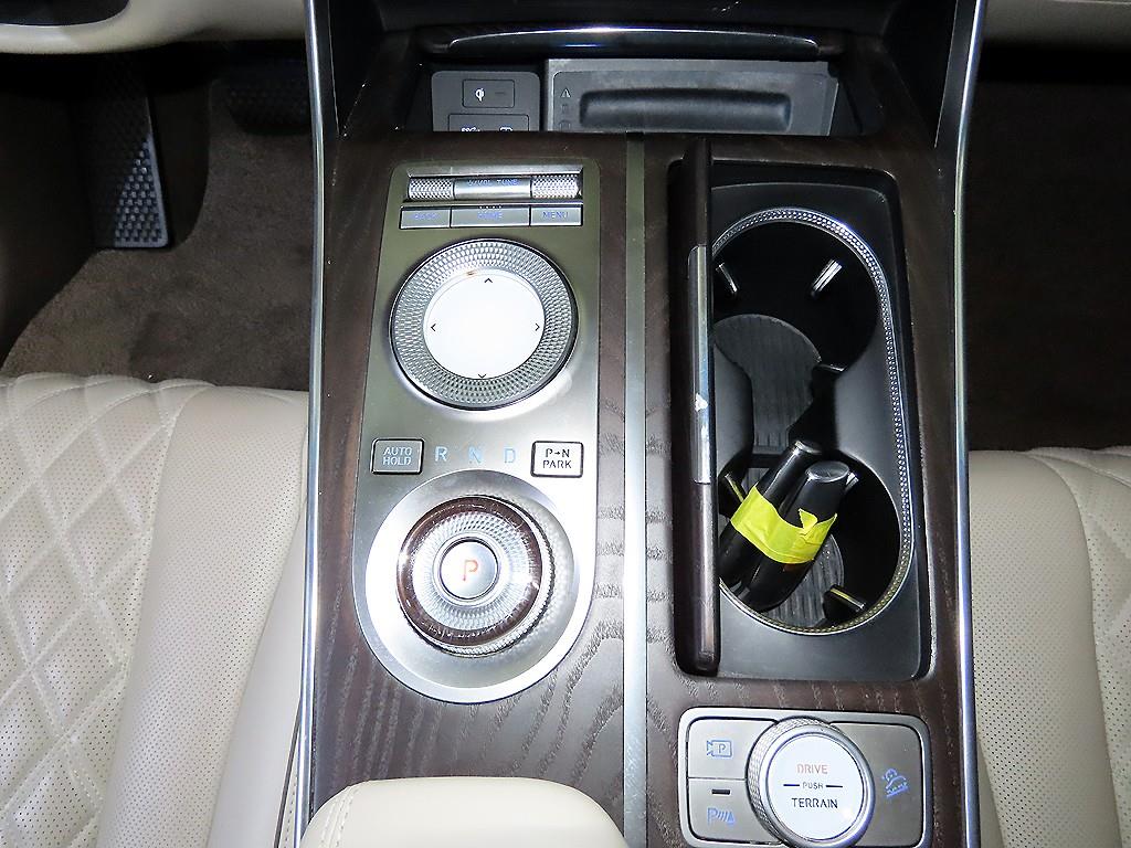 Genesis GV80 - Vista 12