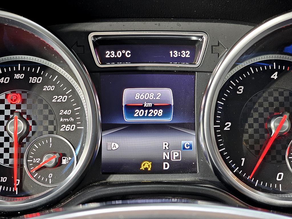 Mercedes Benz GLE Class - Vista 7