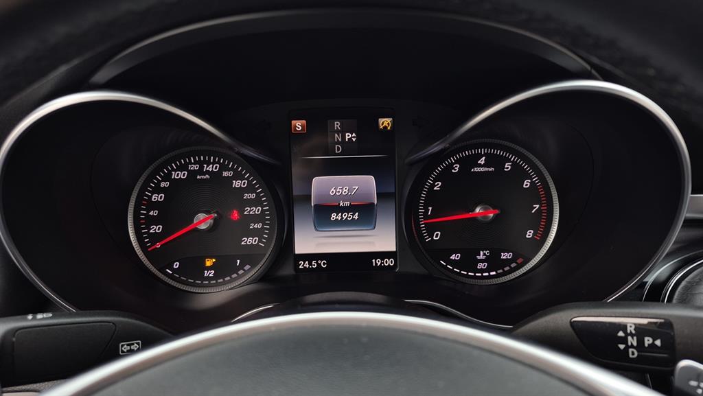 Mercedes Benz C Class - Vista 11