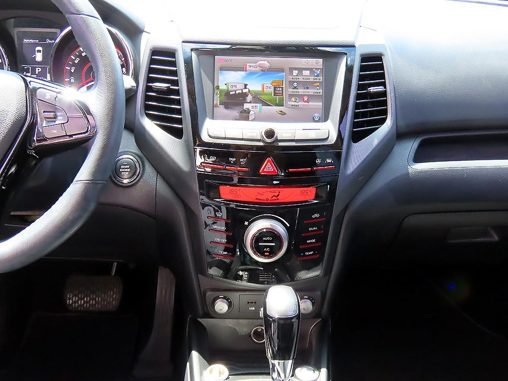 Ssangyong Tivoli - Vista 10