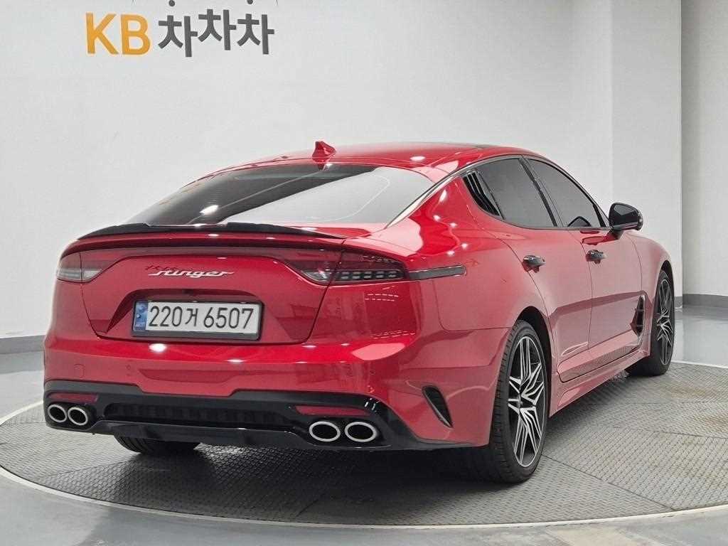 KIA Stinger - Vista 3