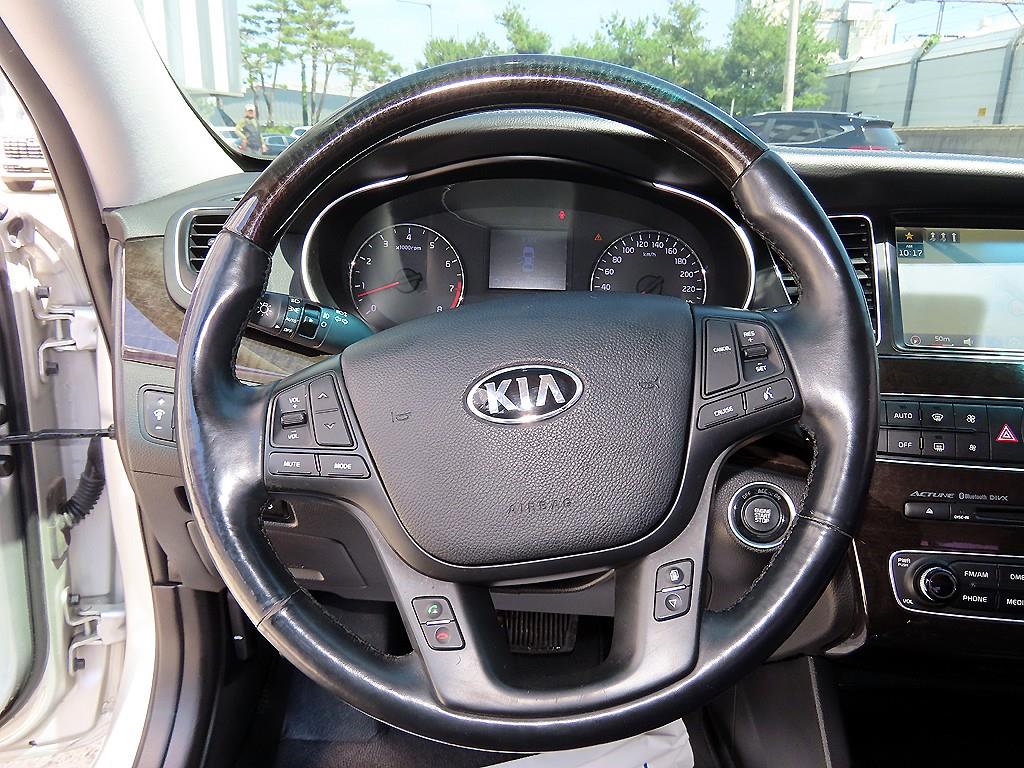 KIA K7 - Vista 8