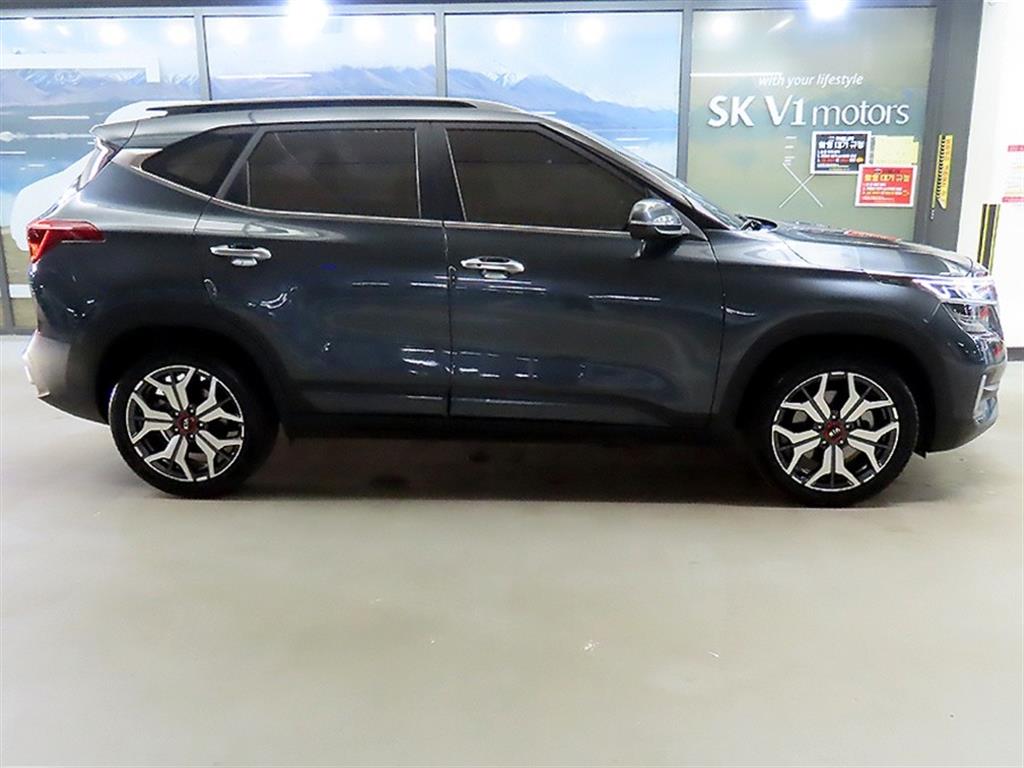 KIA Seltos - Vista 3
