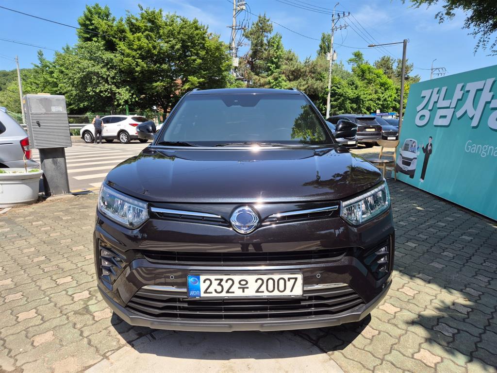 Ssangyong Tivoli 2022 Negro - Importación desde Corea - HF Imports Iquique - Foto 1
