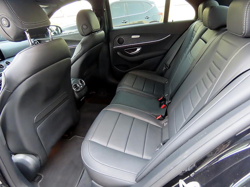 Mercedes Benz E class - Vista 7