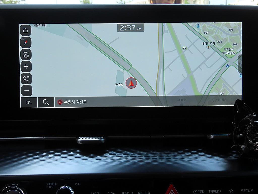 KIA Carnival - Vista 12
