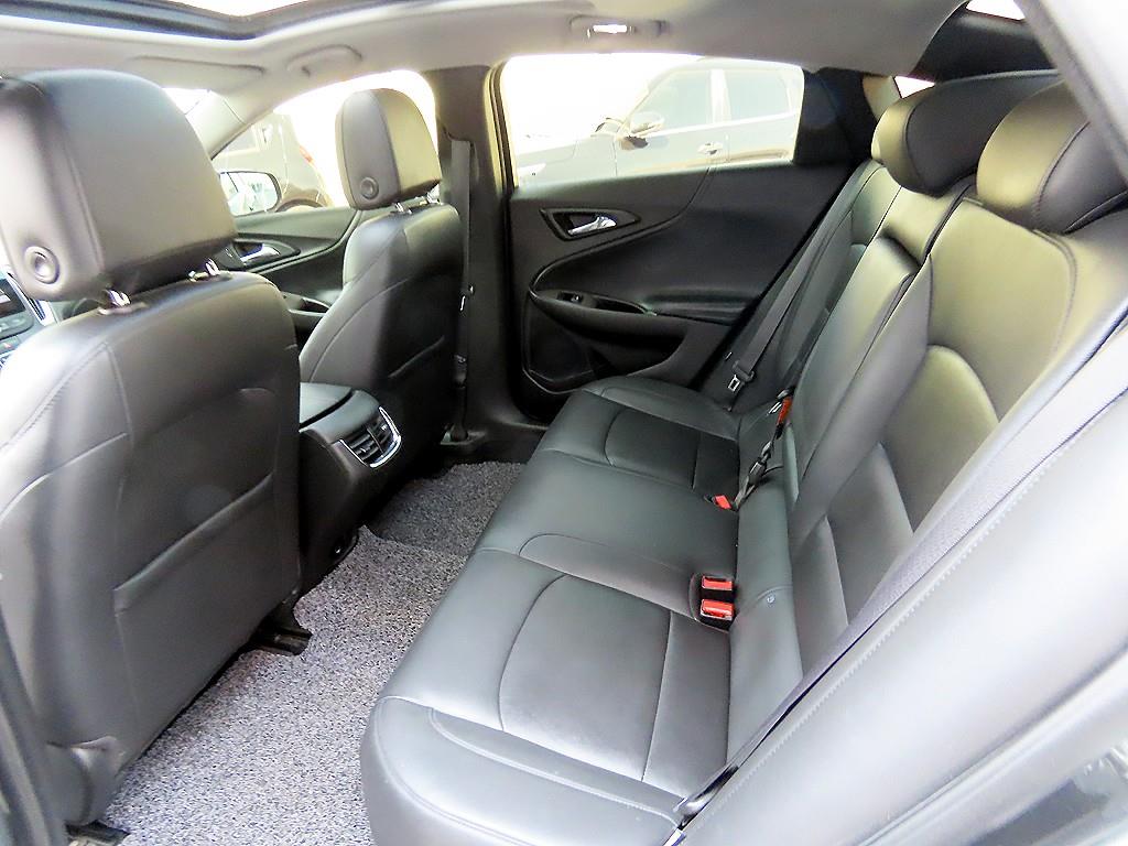 Chevrolet Malibu - Vista 6