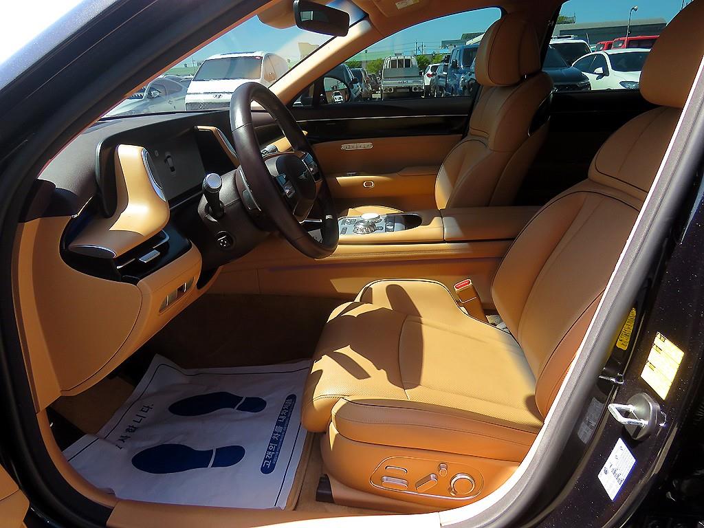 Genesis G90 - Vista 6