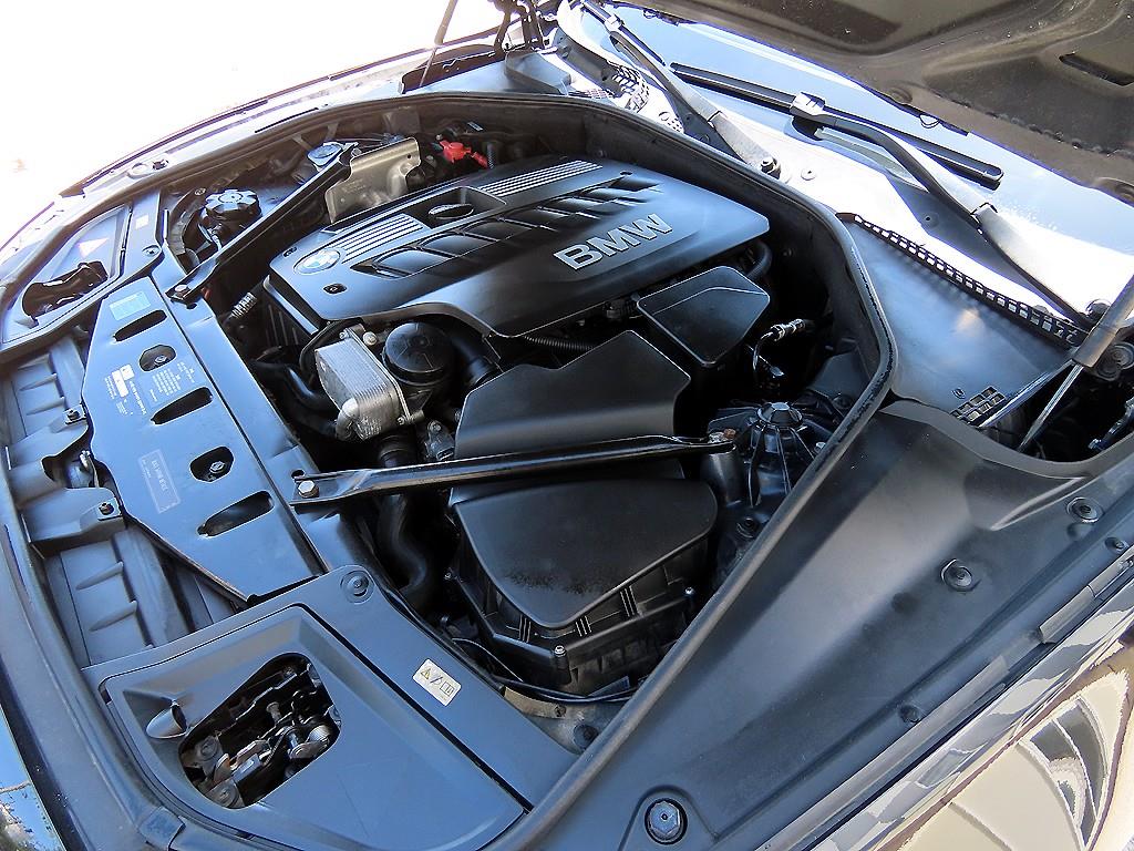 BMW 5 Series 2010 Negro - Importación desde Corea - HF Imports Iquique - Foto 19