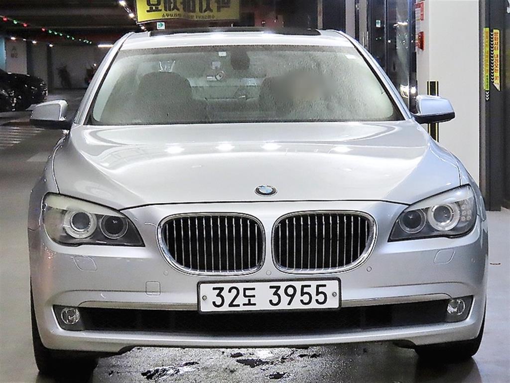 BMW 7 Series - Vista 2
