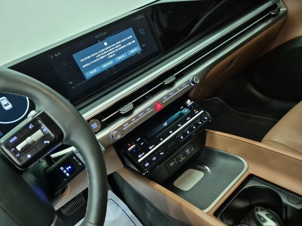 HYUNDAI Grandeur - Vista 9