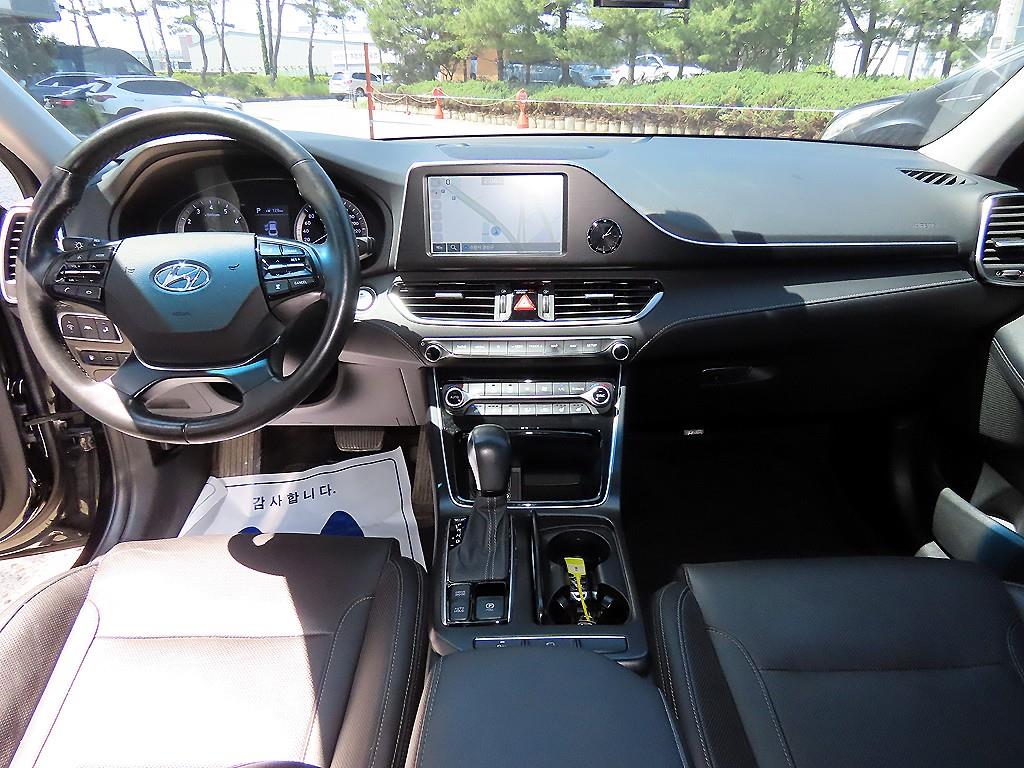 HYUNDAI Grandeur - Vista 7