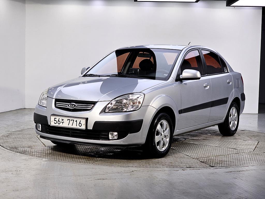 KIA Pride 2009 Plateado - Importación desde Corea - HF Imports Iquique - Foto 1