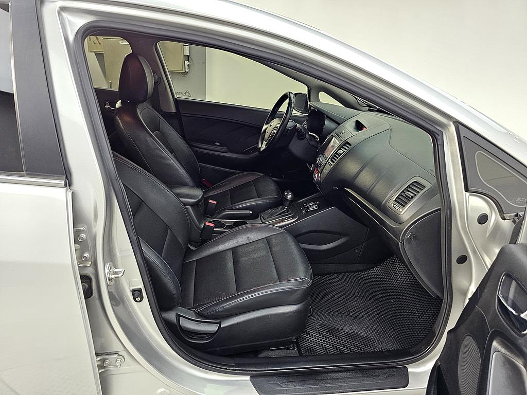 KIA K3 - Vista 11