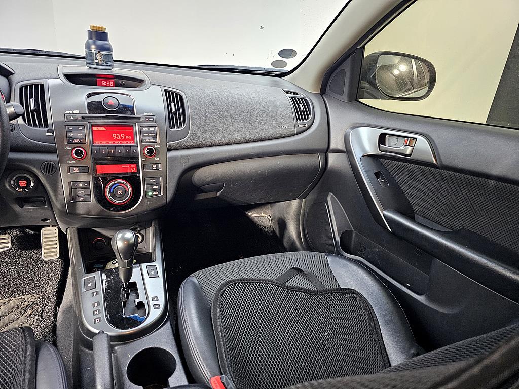KIA Forte - Vista 9