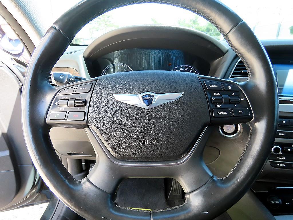 HYUNDAI Genesis - Vista 8