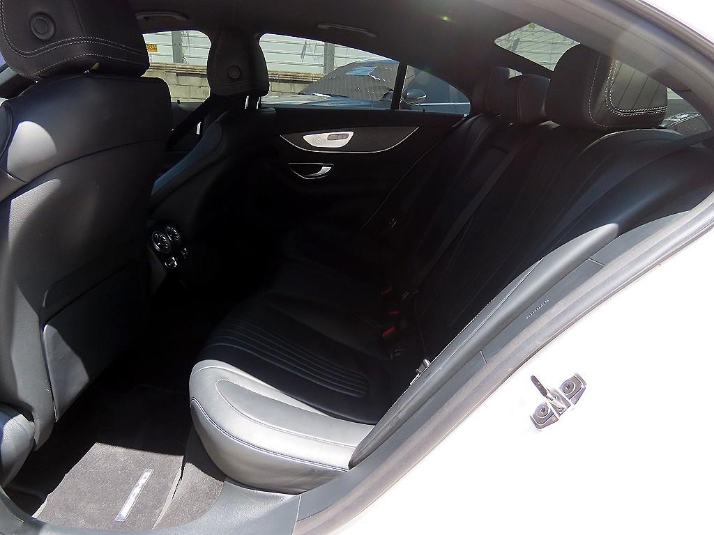 Mercedes Benz CLS Class - Vista 6