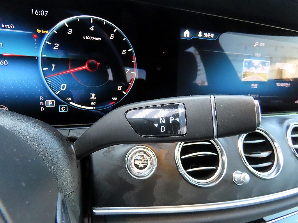 Mercedes Benz E class - Vista 11