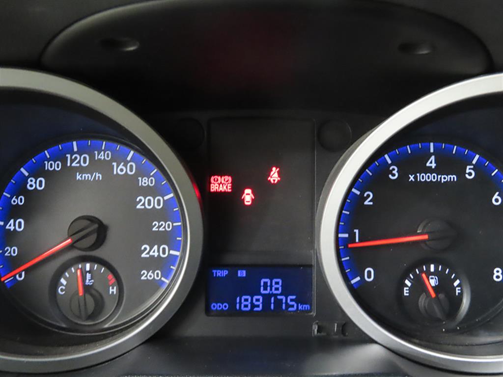 HYUNDAI Genesis - Vista 9