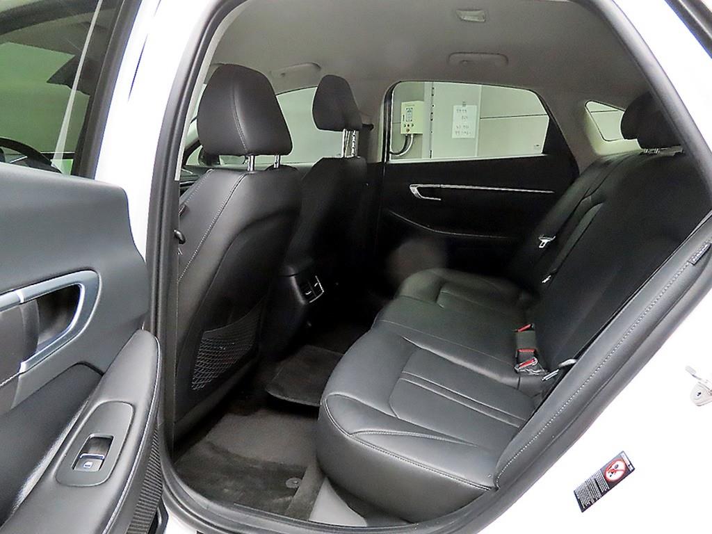 HYUNDAI Sonata - Vista 6