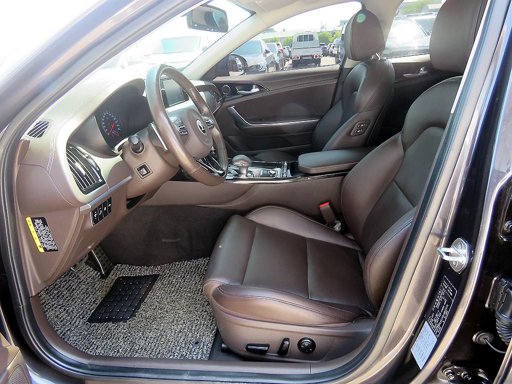 KIA Stinger - Vista 8