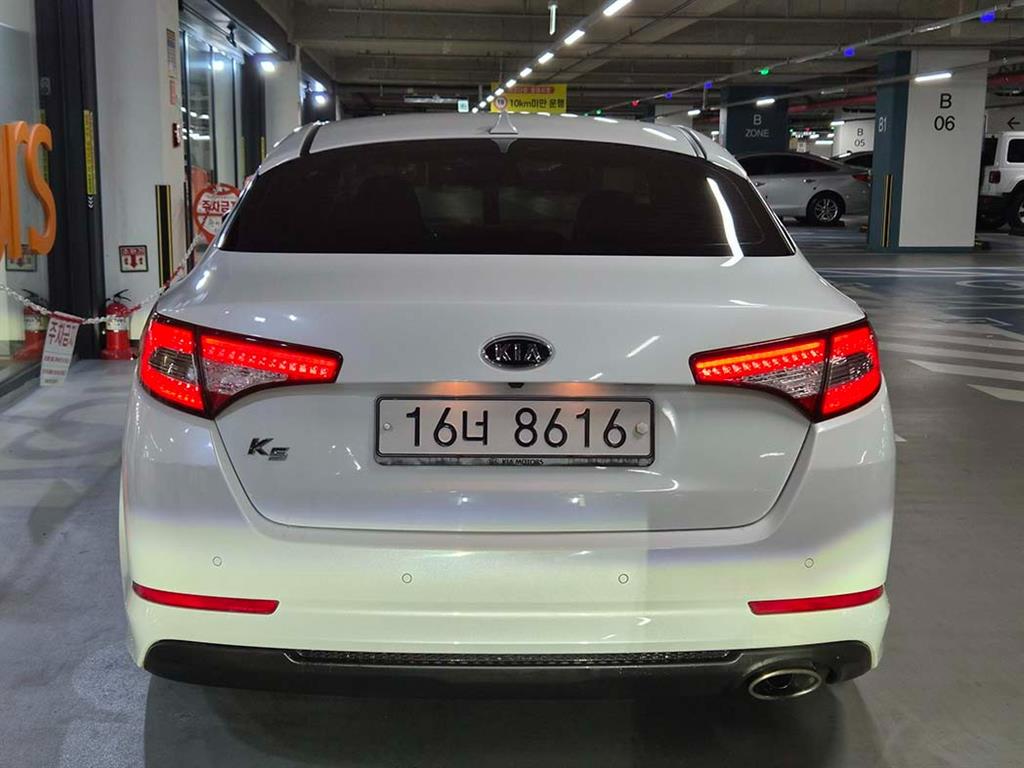 KIA K5 - Vista 5