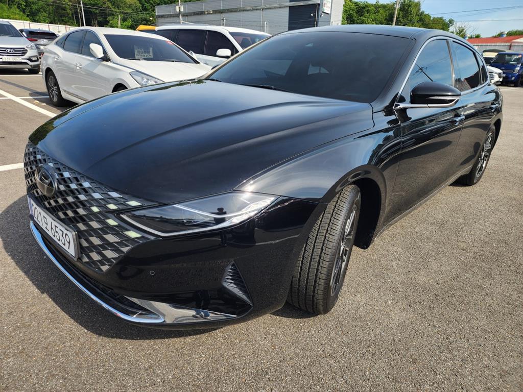 HYUNDAI Grandeur - Vista 2