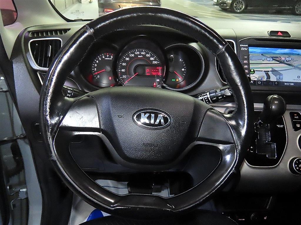 KIA Ray - Vista 8