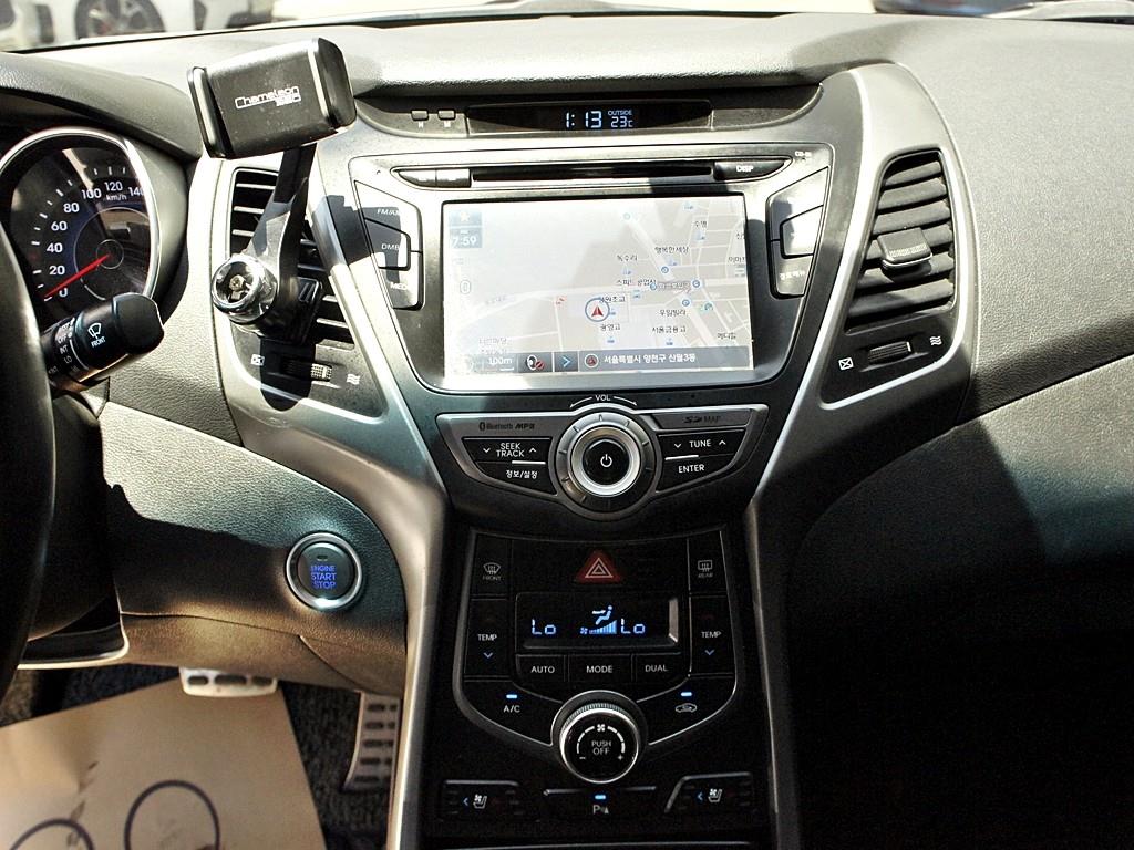 HYUNDAI Avante 2015 Gris - Importación desde Corea - HF Imports Iquique - Foto 10