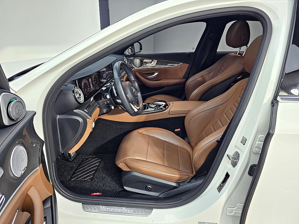 Mercedes Benz E class - Vista 8