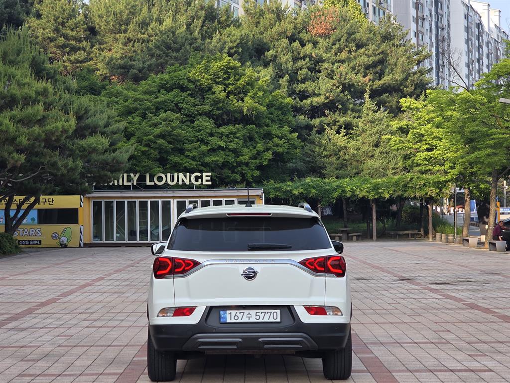 Ssangyong Korando - Vista 5