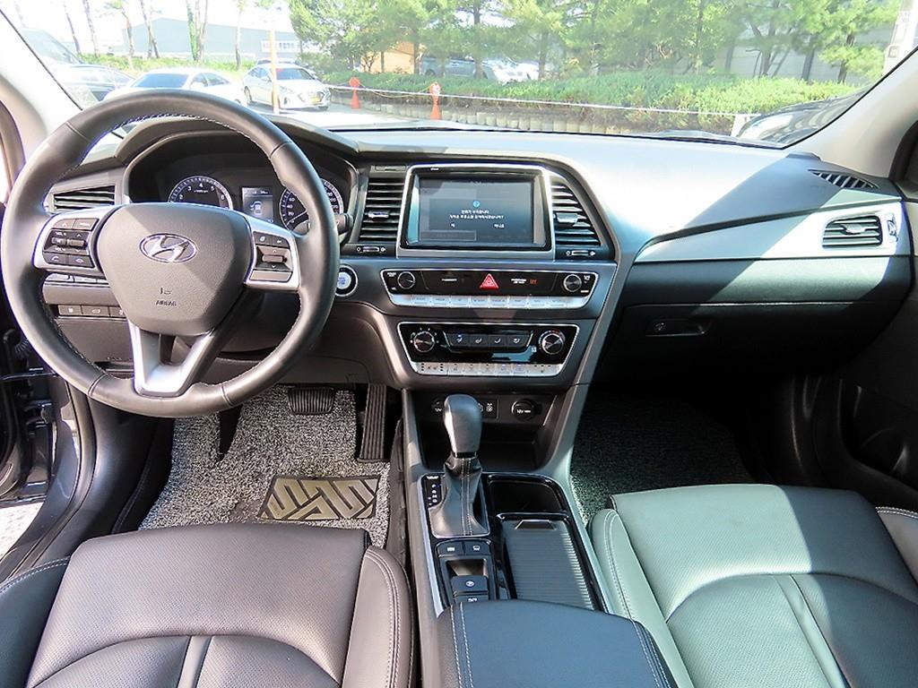 HYUNDAI Sonata - Vista 7
