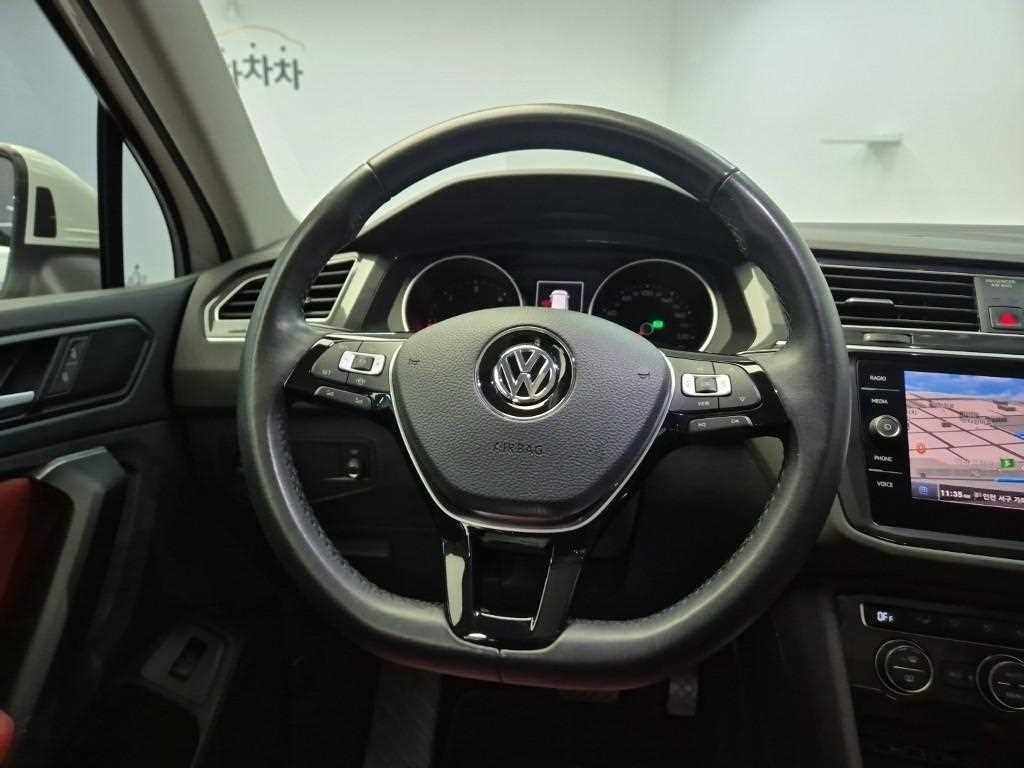 Volkswagen Tiguan - Vista 9