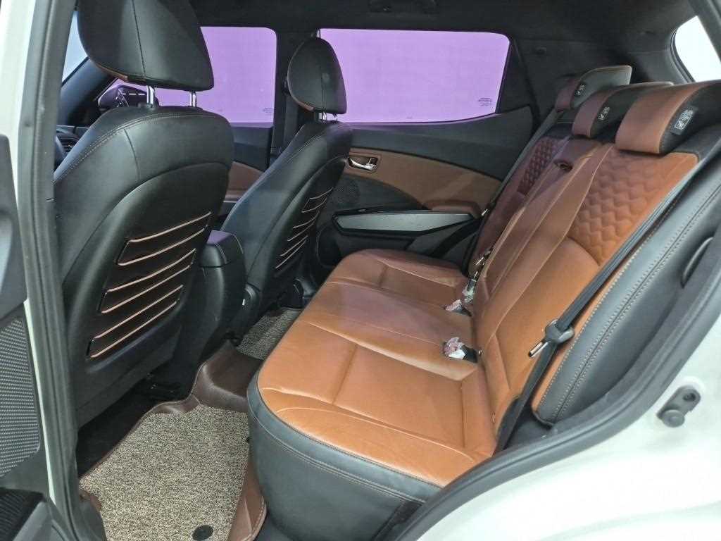 Ssangyong Tivoli - Vista 12