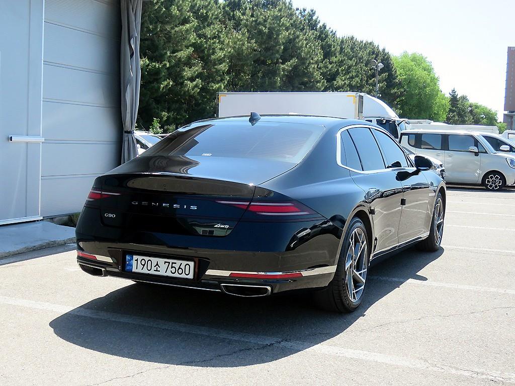 Genesis G90 - Vista 4