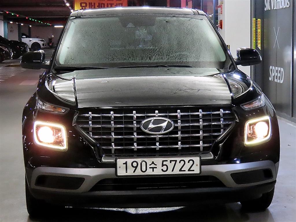 HYUNDAI Venue - Vista 2
