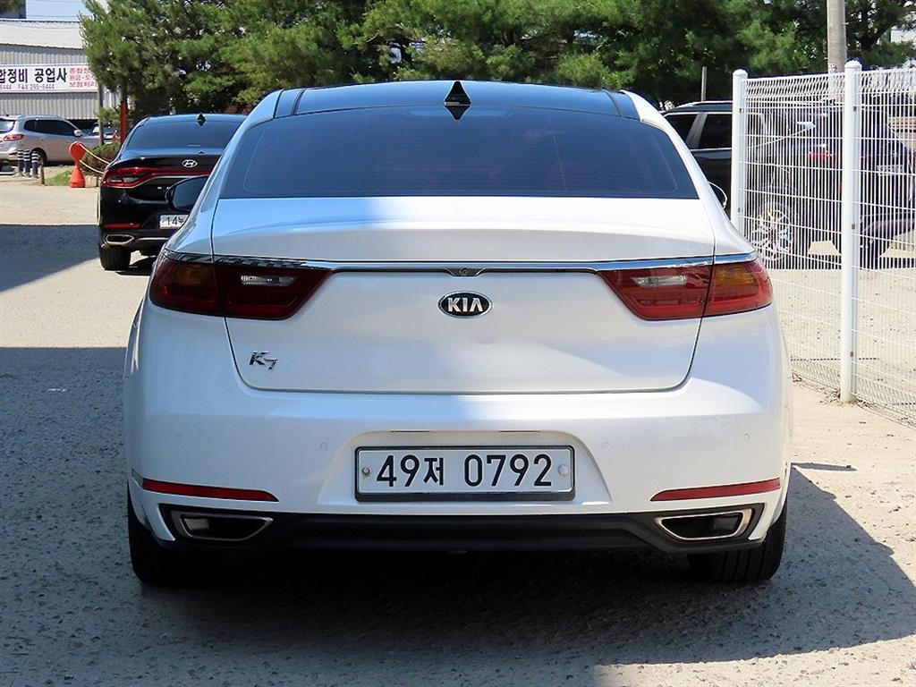 KIA K7 - Vista 4