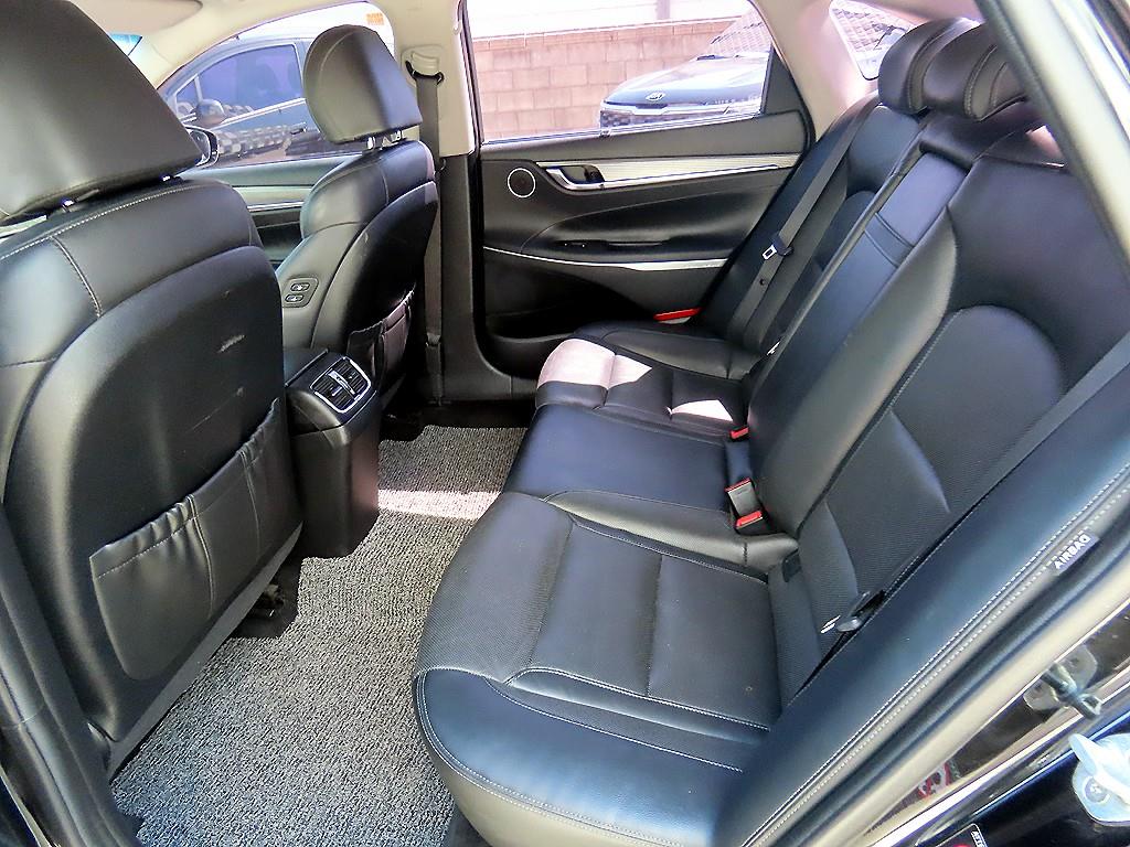 HYUNDAI Grandeur - Vista 6