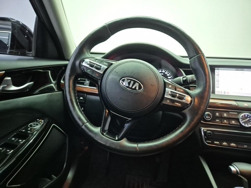 KIA K7 - Vista 9