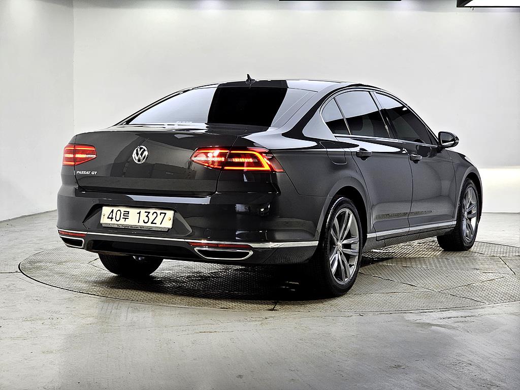 Volkswagen Passat - Vista 4