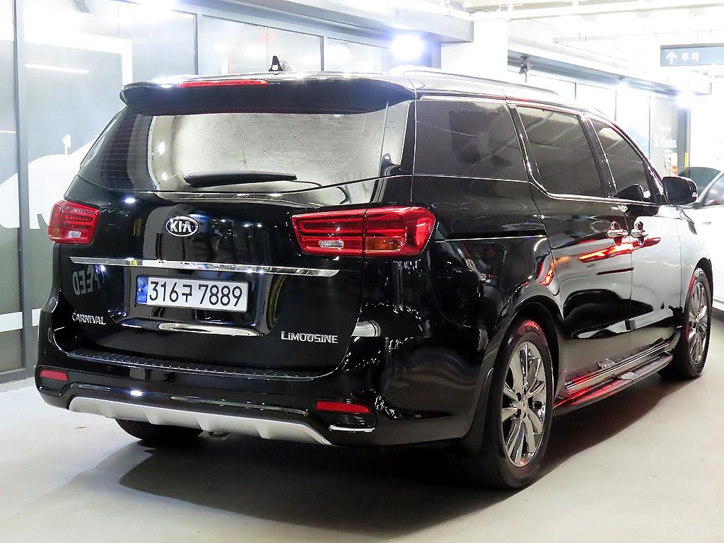 KIA Carnival - Vista 4