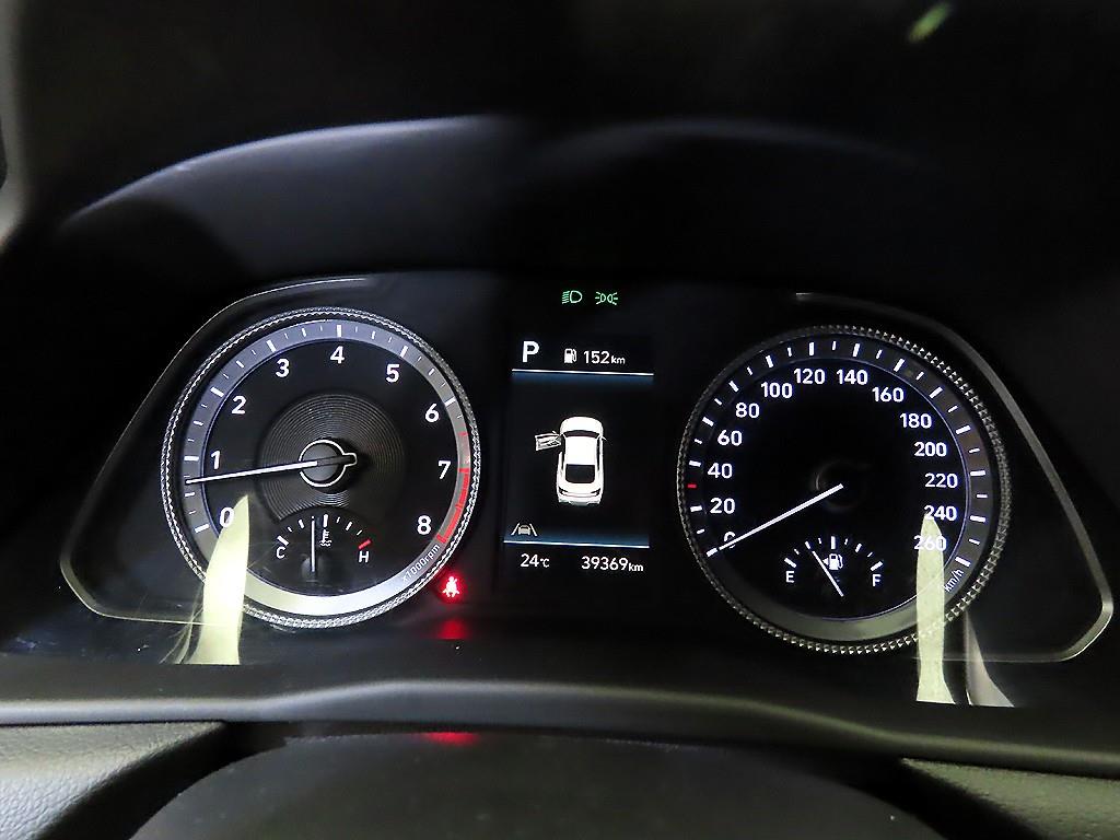 HYUNDAI Sonata - Vista 9