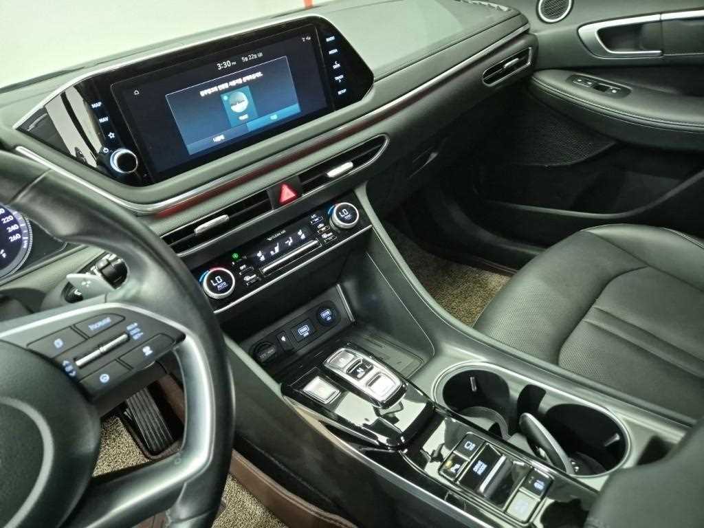 HYUNDAI Sonata - Vista 10