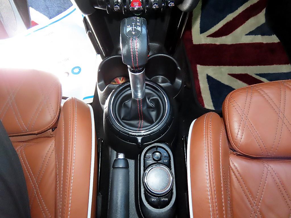 Mini Cooper Convertible - Vista 12