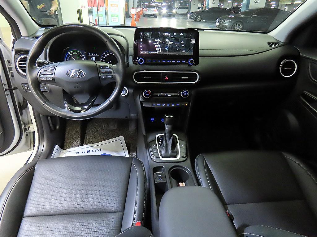 HYUNDAI Kona - Vista 10